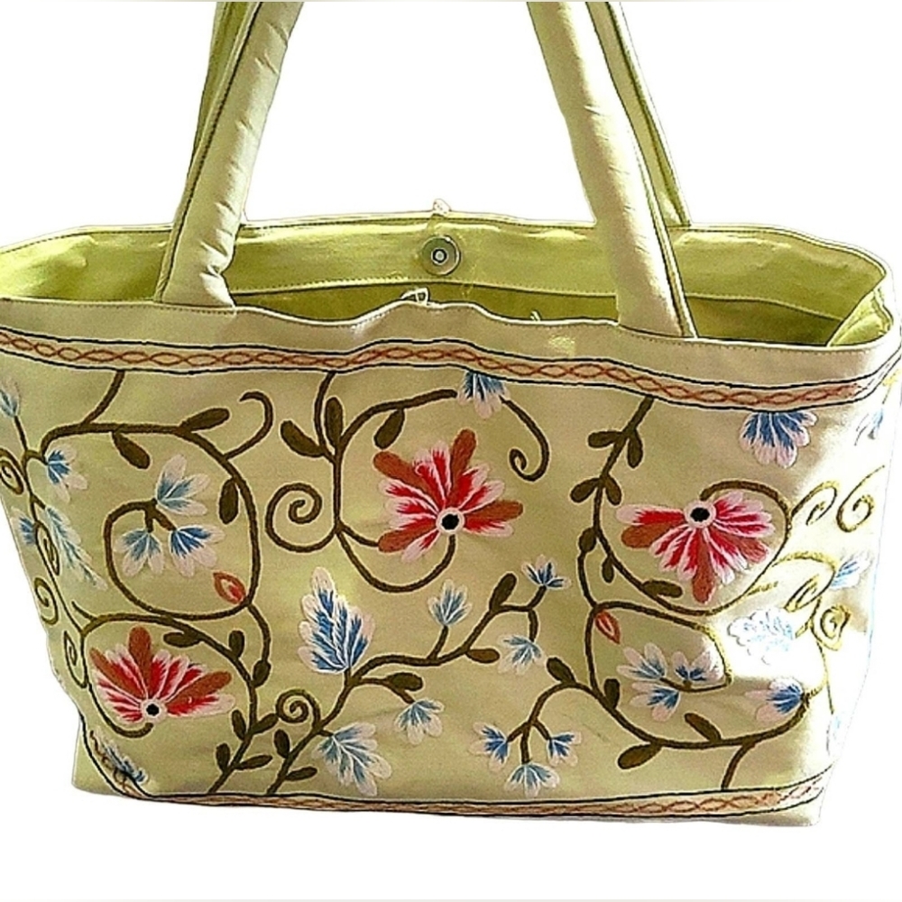Vintage Soft Embroidered DV collection large beautiful embroidered flora…